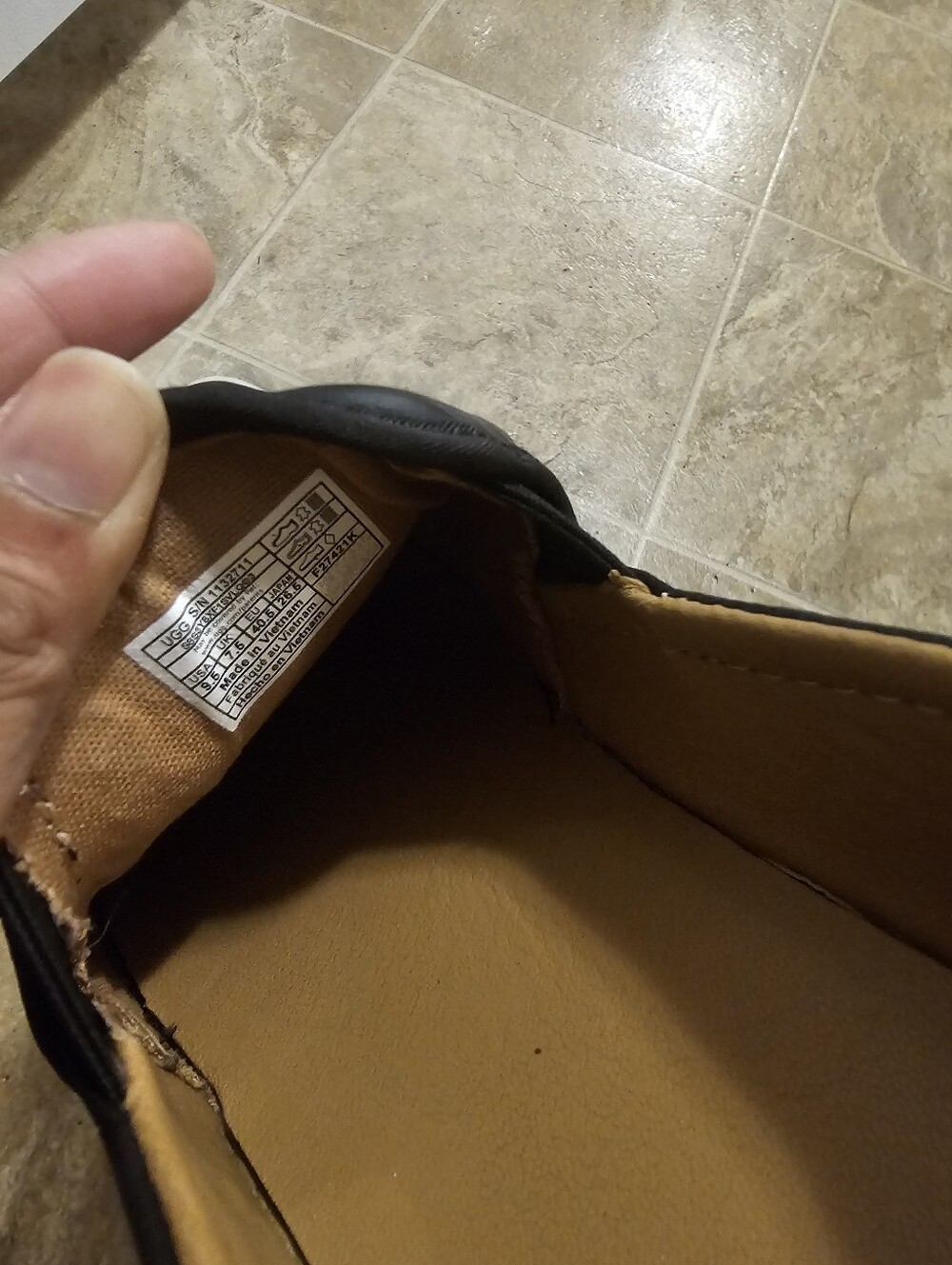 UGG Women's Black Slip-On Leather Loafers Size 9.5 - Picture 5 of 8